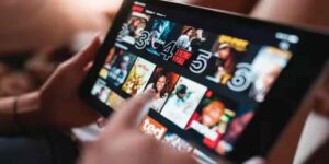 Mp4moviez APK Slider 3